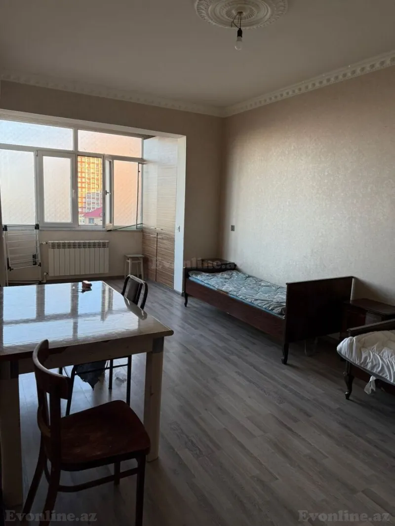 Satılır 1 otaqlı Mənzil Köhnə tikili 35 m² İnşaatçılar m.