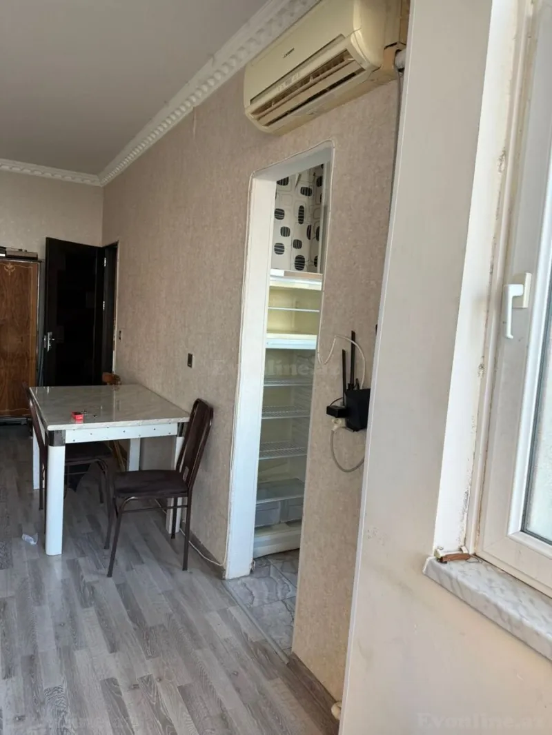 Satılır 1 otaqlı Mənzil Köhnə tikili 35 m² İnşaatçılar m. - şəkil 14