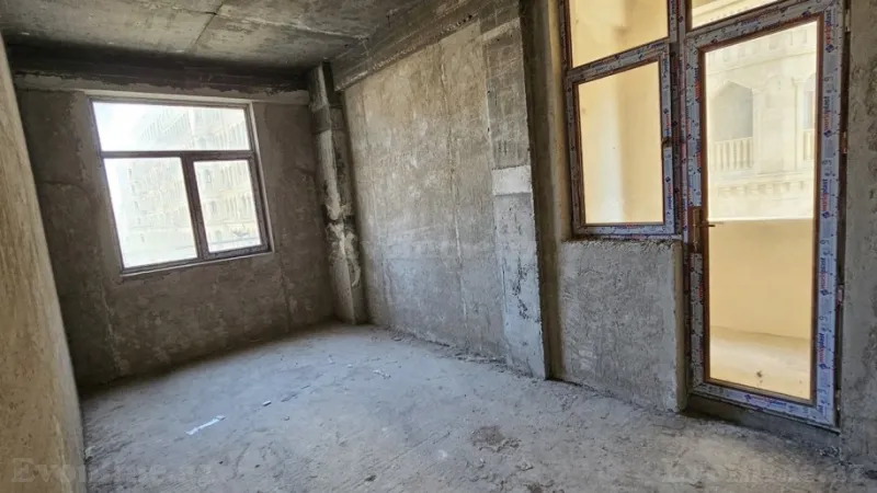 Satılır 4 otaqlı Mənzil Yeni tikili 182 m² 28 May m. - şəkil 6