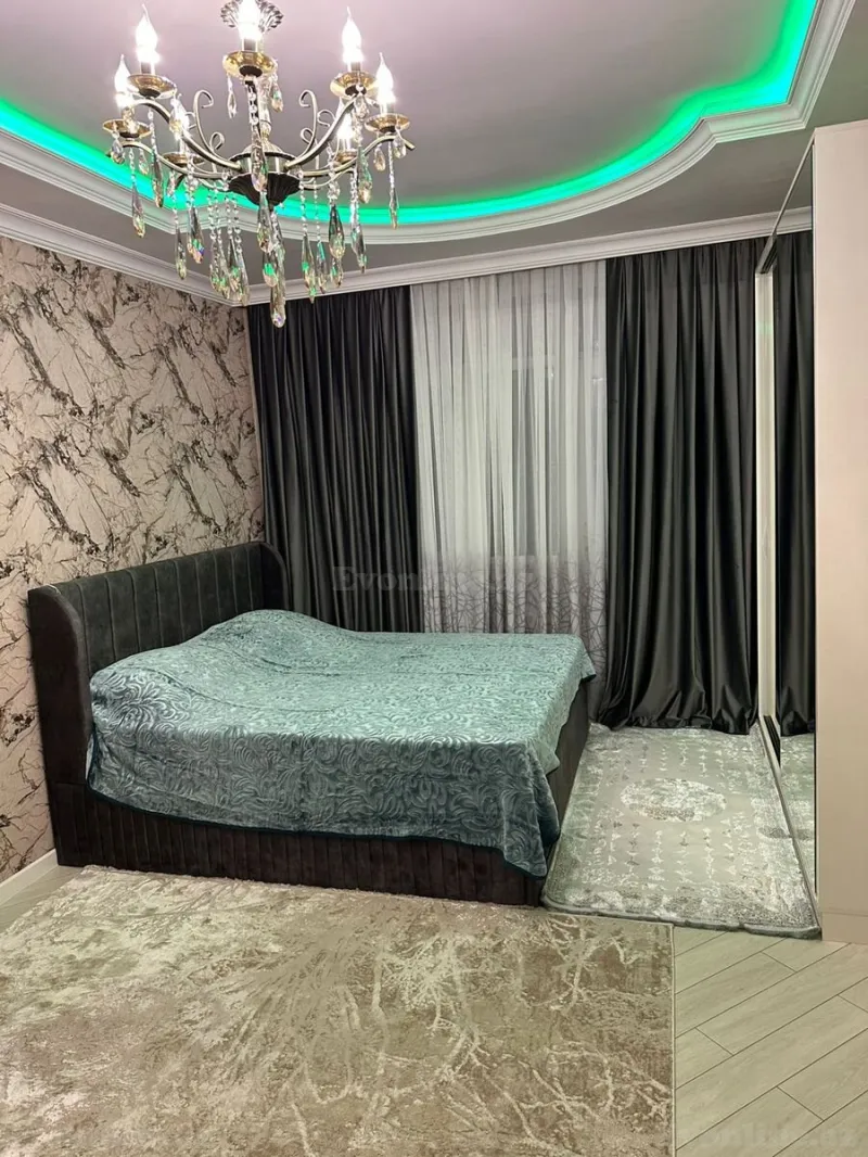 Satılır 1 otaqlı Mənzil Yeni tikili 50 m² Xalqlar Dostluğu m. - şəkil 2