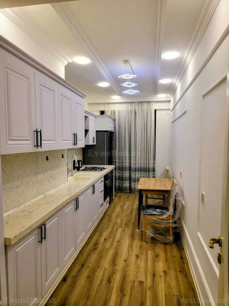 Satılır 2 otaqlı Mənzil Yeni tikili 100 m² 28 May m.