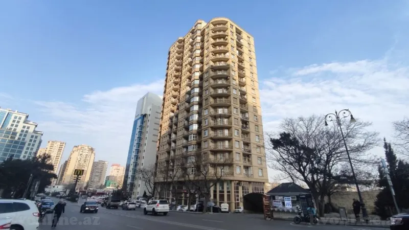Kirayə verilir 3 otaqlı Mənzil Yeni tikili 130 m² Yasamal