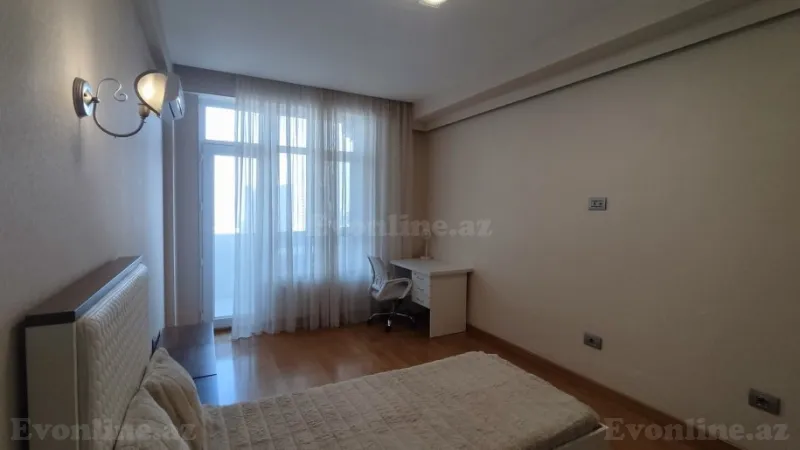 Kirayə verilir 3 otaqlı Mənzil Yeni tikili 130 m² Yasamal - şəkil 9
