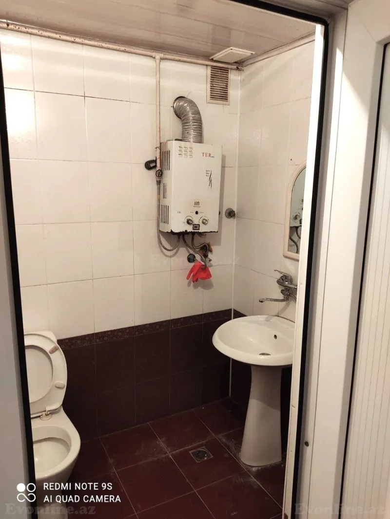 Satılır 2 otaqlı Mənzil Köhnə tikili 50 m² Neftçilər m. - şəkil 9