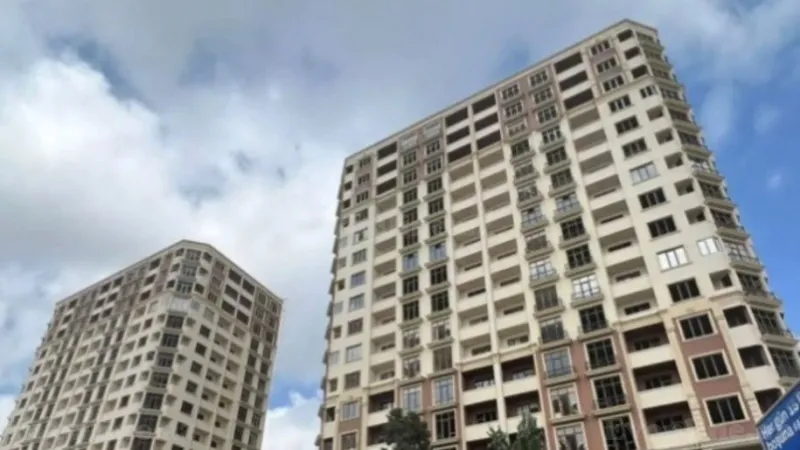 Satılır 2 otaqlı Mənzil Yeni tikili 71 m² 28 May m.