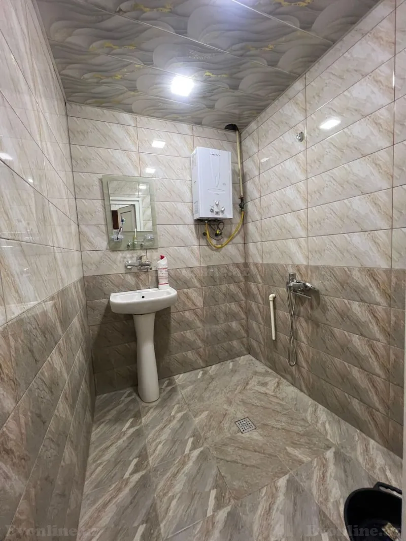 Satılır 2 otaqlı Mənzil Köhnə tikili 55 m² 20 Yanvar m. - şəkil 15