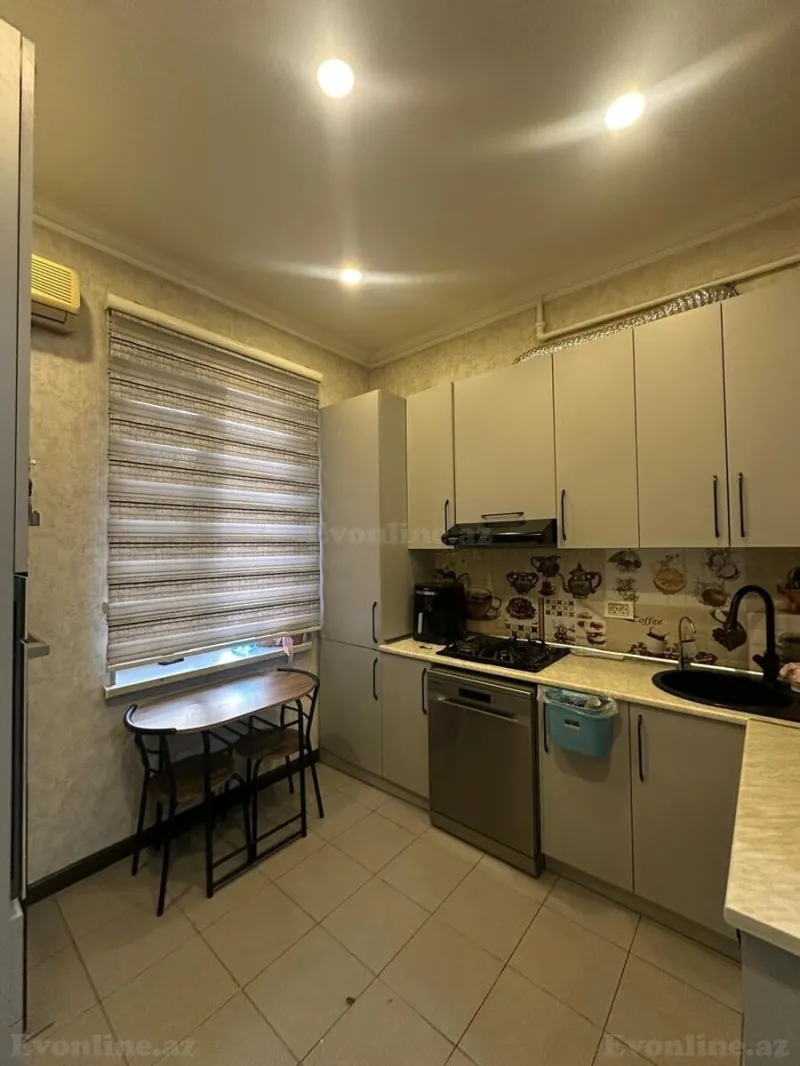 Satılır 3 otaqlı Mənzil Köhnə tikili 75 m² Xətai r. - şəkil 12