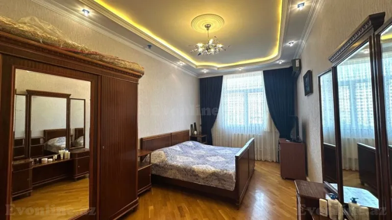 Satılır 3 otaqlı Mənzil Yeni tikili 140 m² İnşaatçılar m. - şəkil 3