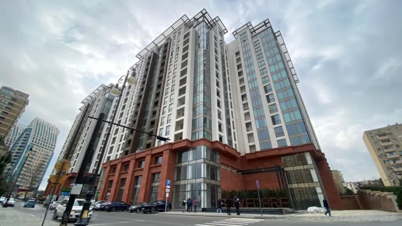 Satılır 3 otaqlı Mənzil Yeni tikili 130 m² Elmlər Akademiyası m.