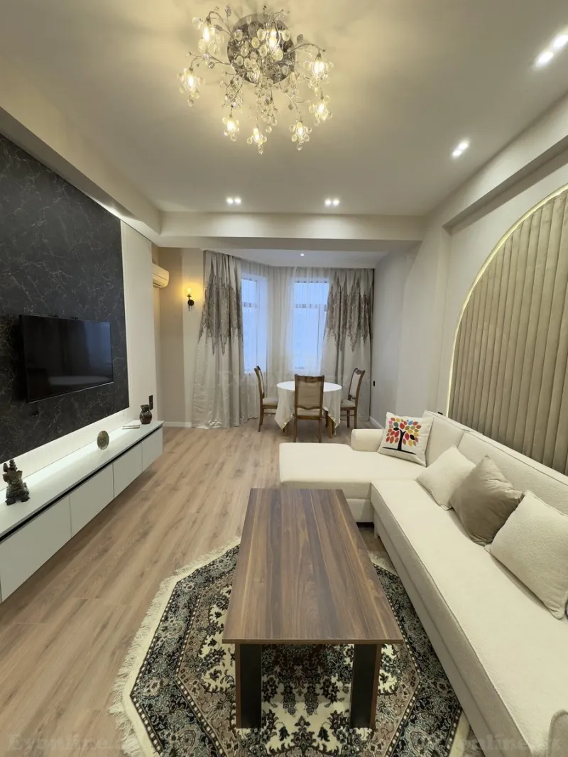 Satılır 2 otaqlı Mənzil Yeni tikili 68 m² Azadlıq prospekti m. - şəkil 2