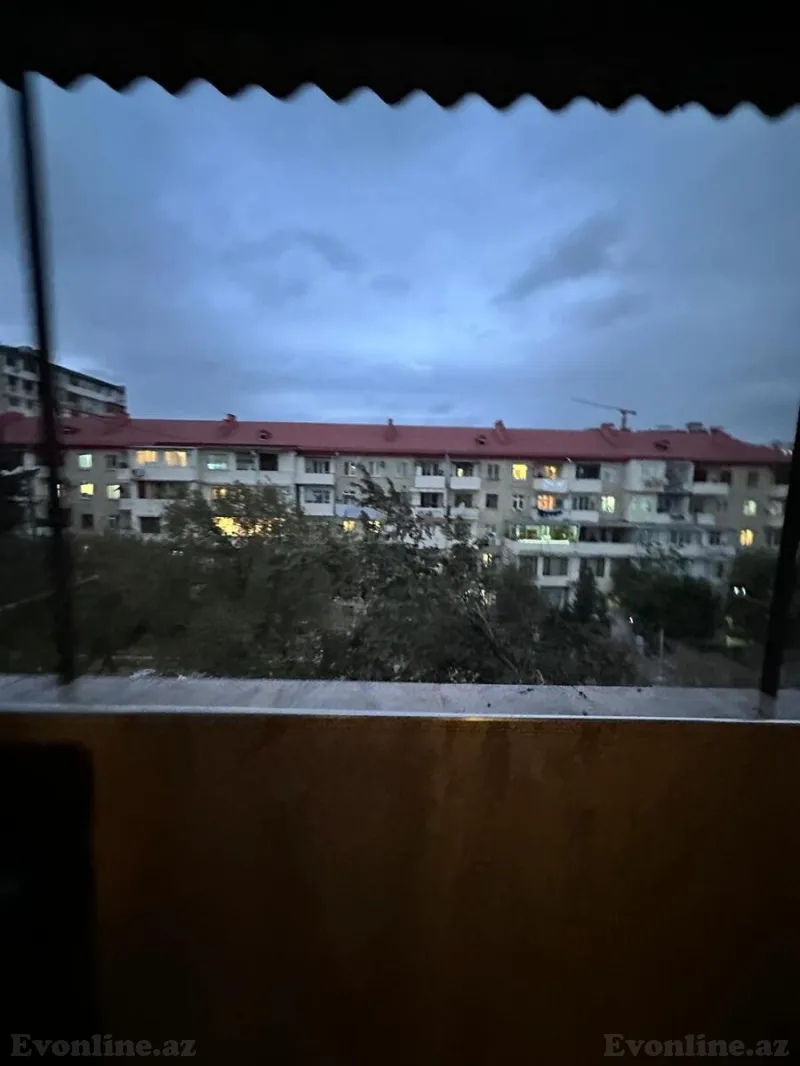 Satılır 2 otaqlı Mənzil Köhnə tikili 46 m² Yasamal r. - şəkil 4