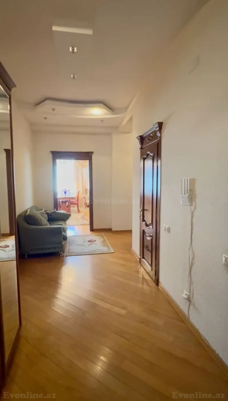 Satılır 2 otaqlı Mənzil Yeni tikili 90 m² Gənclik m. - şəkil 2