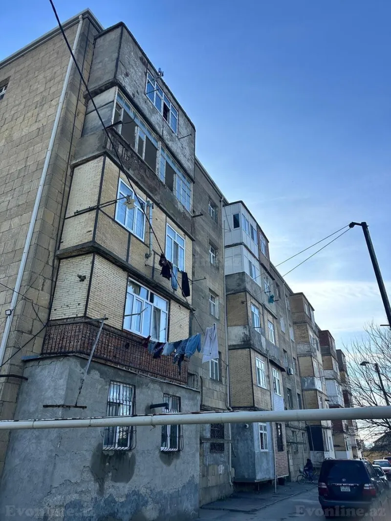 Bakı, Xəzər r., Binəda 2 otaqlı mənzil satılır