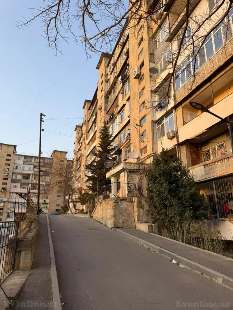 Satılır 4 otaqlı Mənzil Köhnə tikili 117 m² Xətai r.