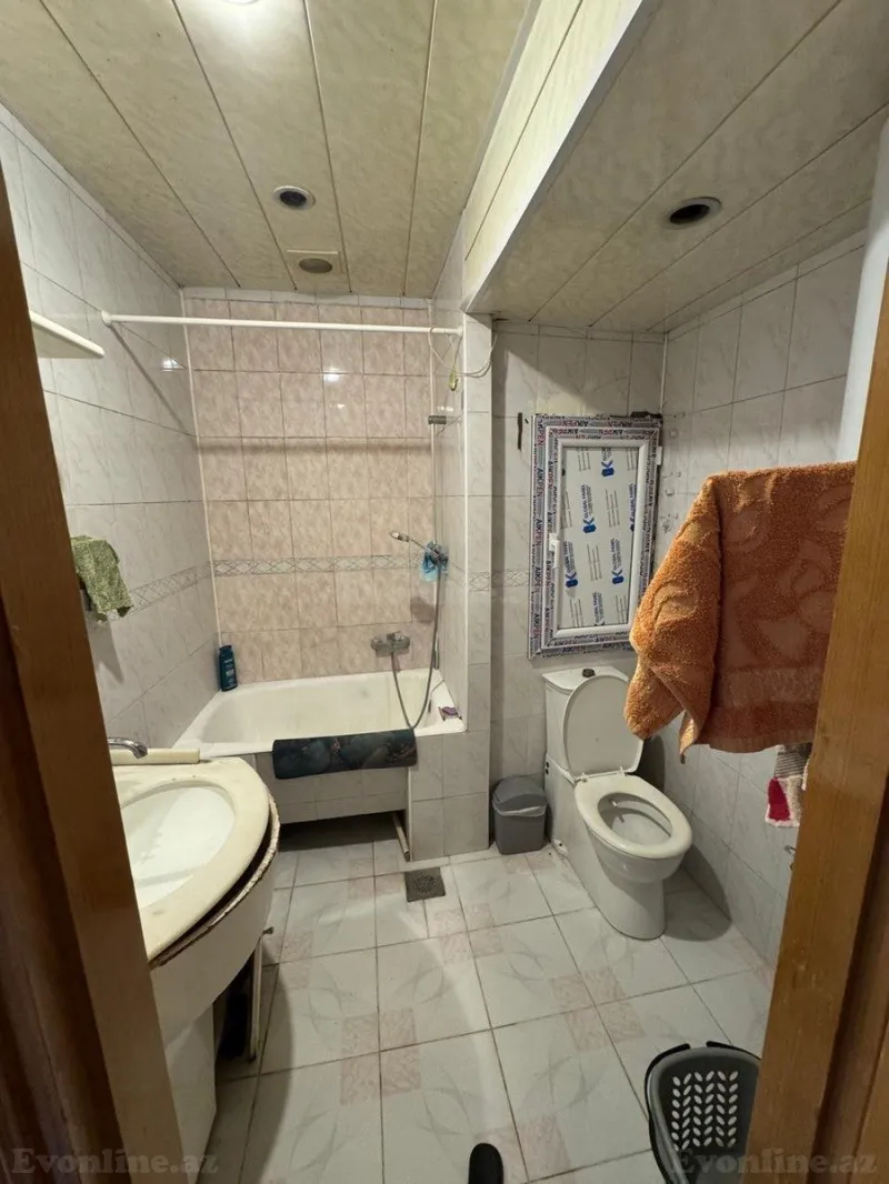 Satılır 2 otaqlı Mənzil Köhnə tikili 65 m² 4-cü mikrorayon - şəkil 3