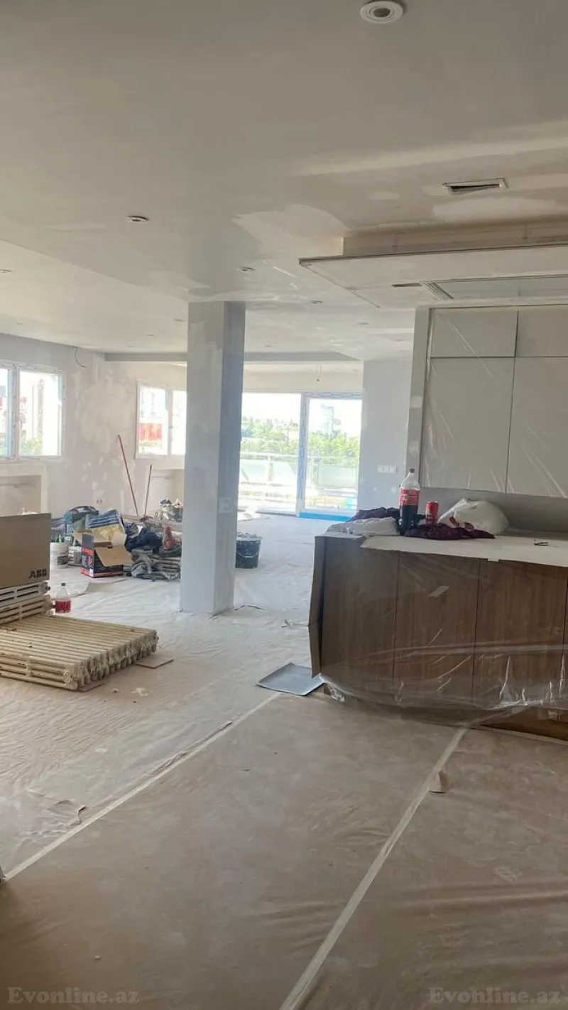 Satılır Obyekt 2000 m² Nəsimi r.