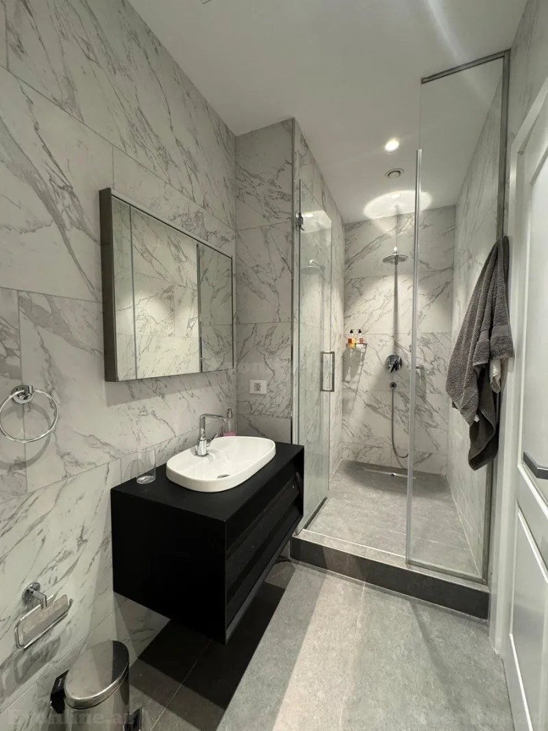 Kirayə verilir 3 otaqlı Mənzil Yeni tikili 137 m² Xətai r. - şəkil 8