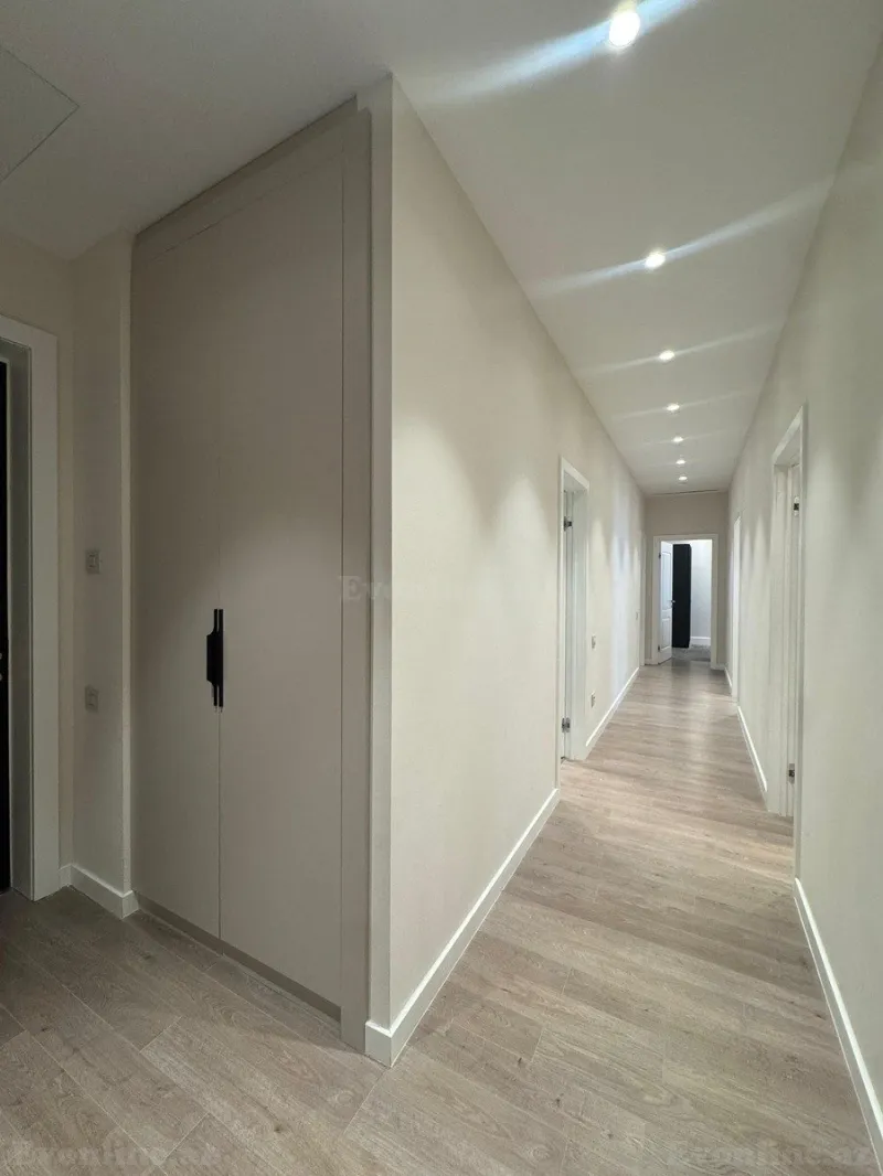 Kirayə verilir 3 otaqlı Mənzil Yeni tikili 137 m² Xətai r. - şəkil 10