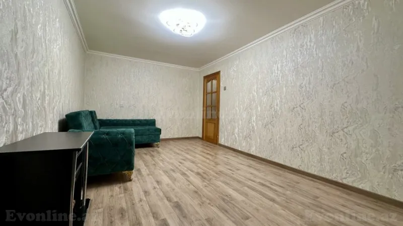 Satılır 1 otaqlı Mənzil Köhnə tikili 40 m² Neftçilər m. - şəkil 3