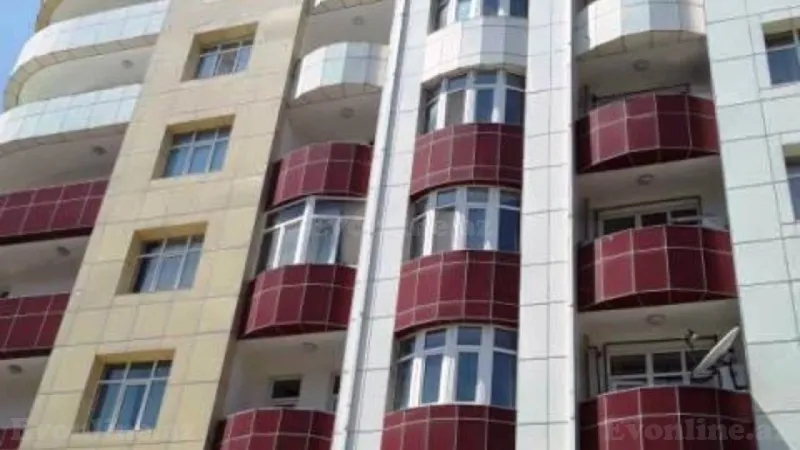 Satılır 4 otaqlı Mənzil Köhnə tikili 120 m² Qəbələ
