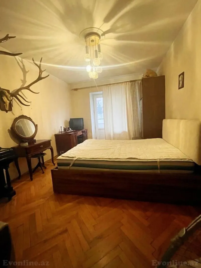 Satılır 2 otaqlı Mənzil Köhnə tikili 65 m² İçərişəhər m. - şəkil 4