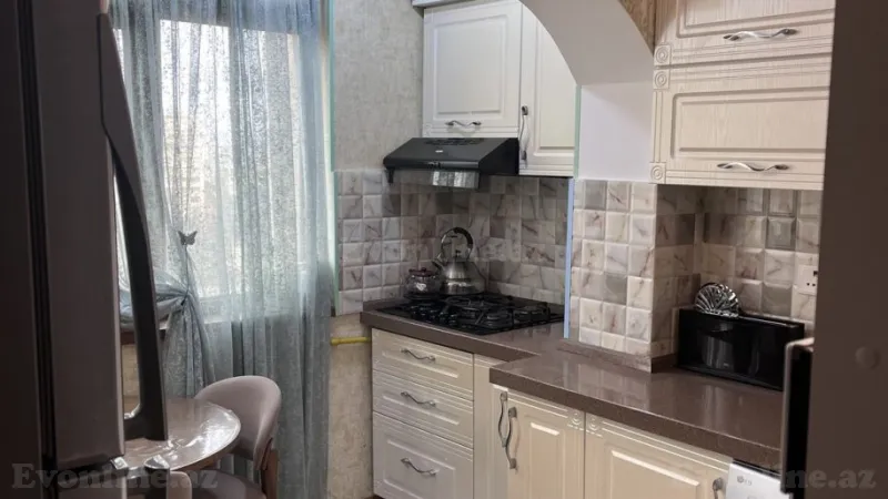 Satılır 5 otaqlı Mənzil Köhnə tikili 113 m² Sabunçu r. - şəkil 4