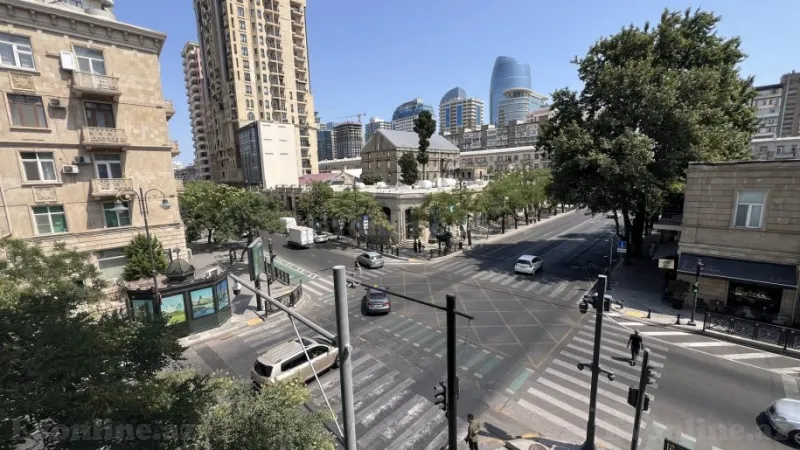 Satılır 3 otaqlı Mənzil Köhnə tikili 90 m² 28 May m.