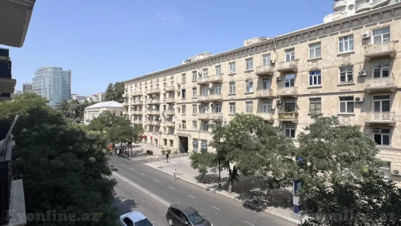 Satılır 3 otaqlı Mənzil Köhnə tikili 90 m² 28 May m. - şəkil 3