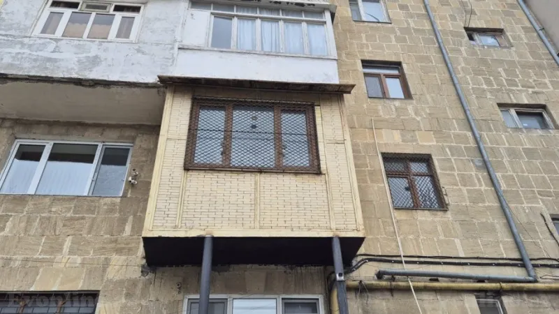Satılır 3 otaqlı Mənzil Köhnə tikili 80 m² Yasamal r. - şəkil 4