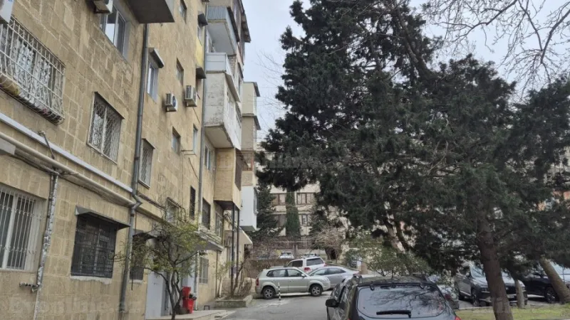 Satılır 3 otaqlı Mənzil Köhnə tikili 80 m² Yasamal r. - şəkil 15