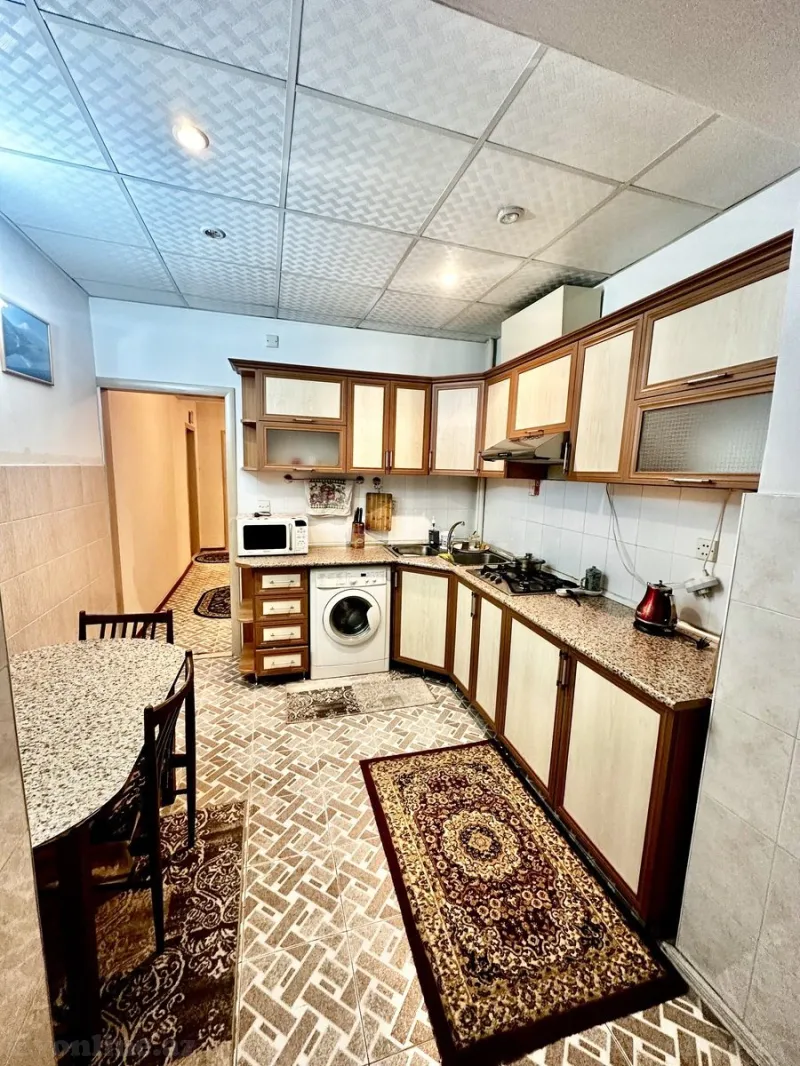 Satılır 2 otaqlı Mənzil Köhnə tikili 62 m² Nizami r. - şəkil 2