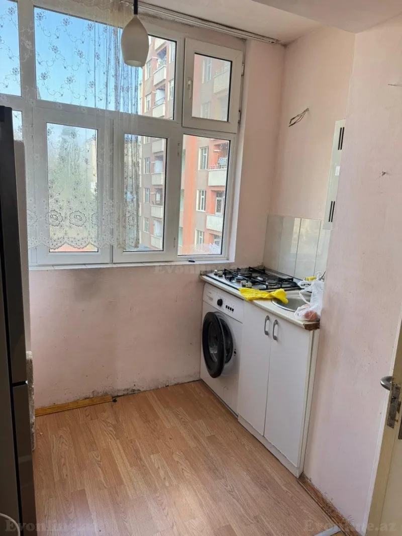 Kirayə verilir 2 otaqlı Mənzil Köhnə tikili 45 m² Yasamal - şəkil 3