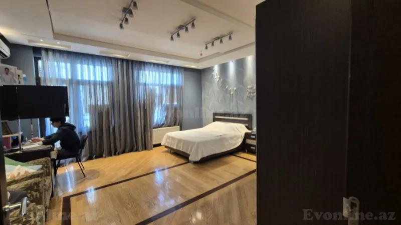 Satılır 4 otaqlı Mənzil Yeni tikili 220 m² 28 May m. - şəkil 8