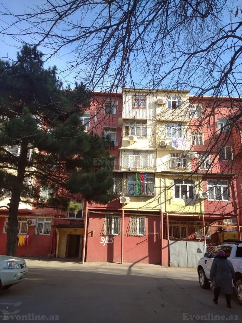 Satılır 3 otaqlı Mənzil Köhnə tikili 48 m² 7-ci mikrorayon