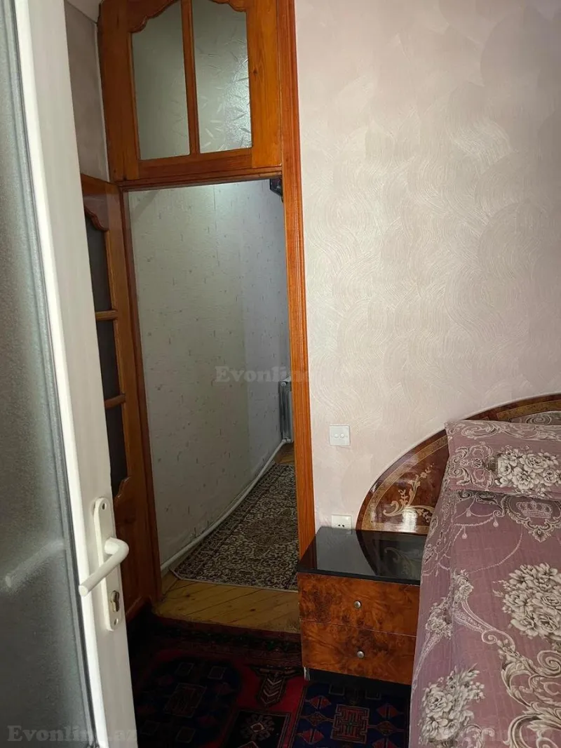 Satılır 2 otaqlı Mənzil Köhnə tikili 42 m² Yasamal r. - şəkil 5