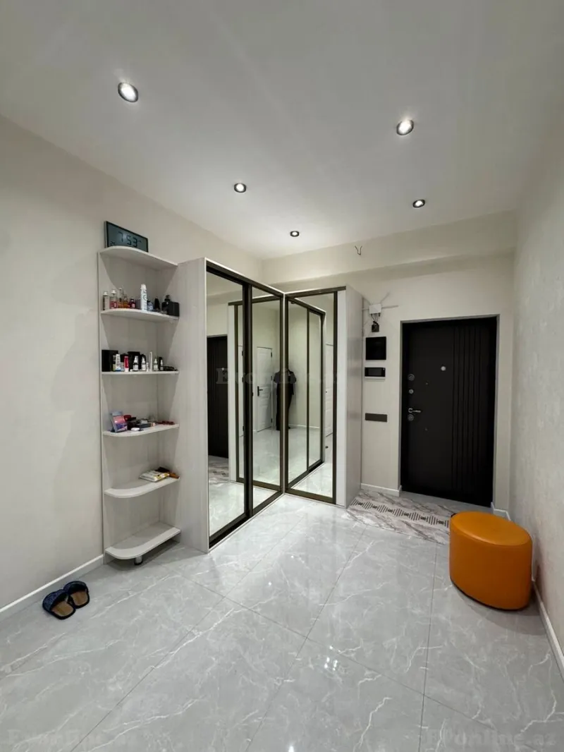 Satılır 2 otaqlı Mənzil Yeni tikili 80 m² Koroğlu m. - şəkil 9