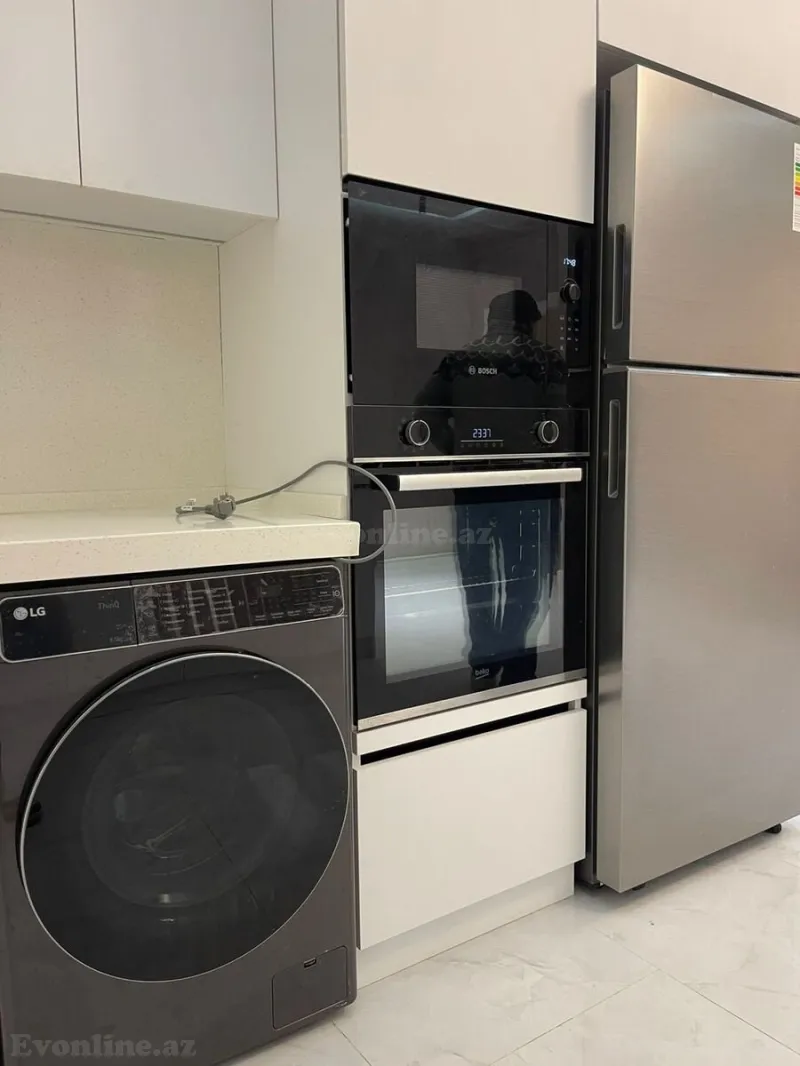 Kirayə verilir 3 otaqlı Mənzil Yeni tikili 130 m² Nərimanov r. - şəkil 9