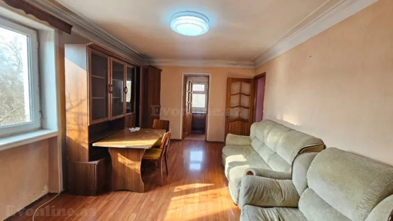 Satılır 2 otaqlı Mənzil Köhnə tikili 35 m² Elmlər Akademiyası m.