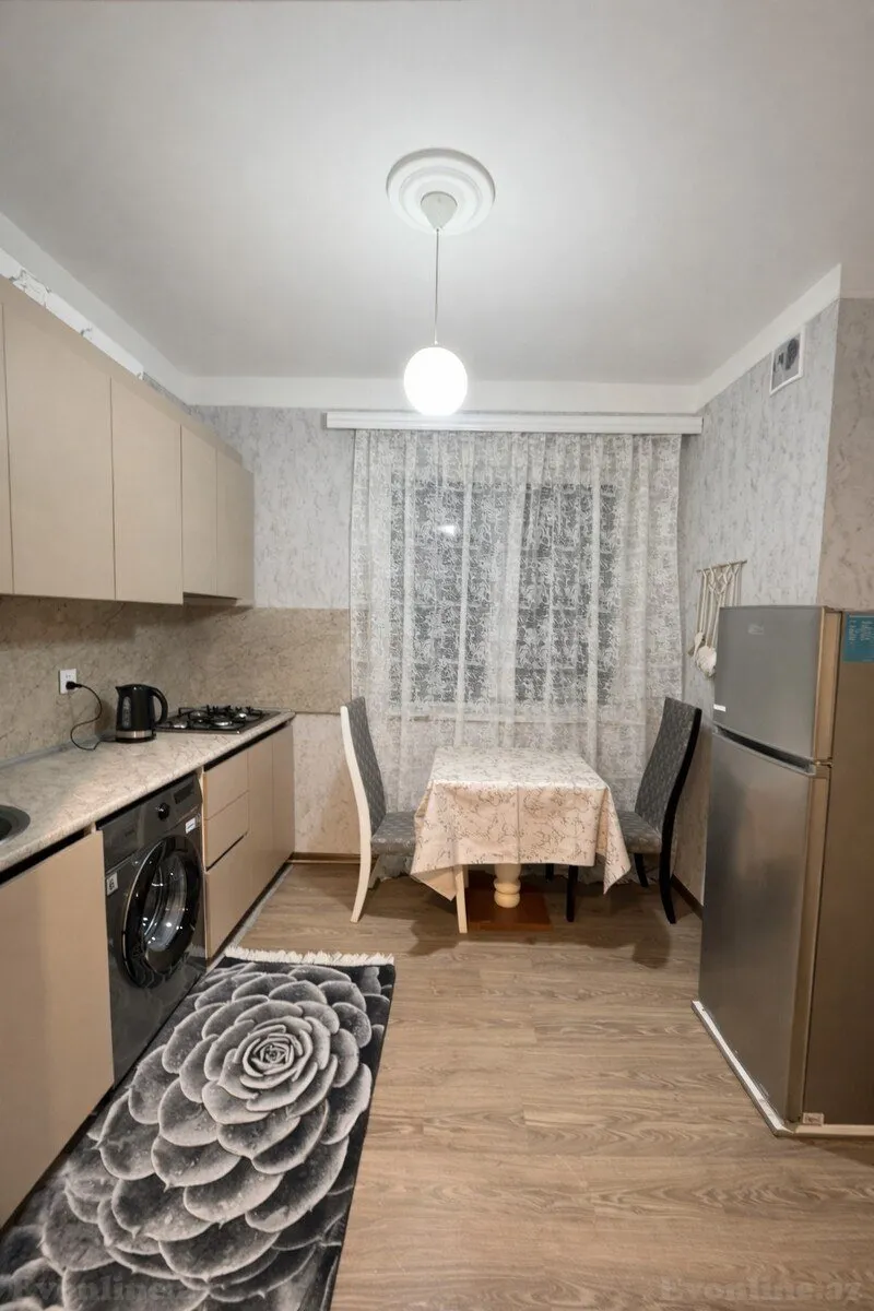 Satılır 2 otaqlı Mənzil Köhnə tikili 65 m² Nərimanov r. - şəkil 5