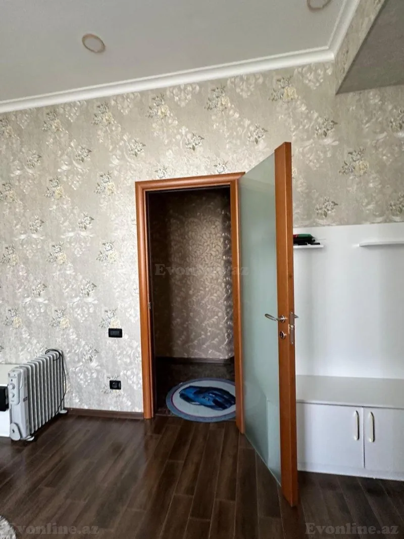 Kirayə verilir 4 otaqlı Mənzil Yeni tikili 240 m² 28 May m. - şəkil 14