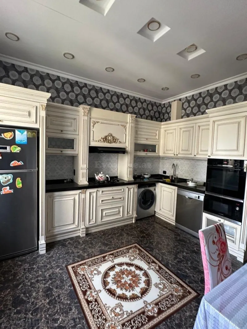 Kirayə verilir 4 otaqlı Mənzil Yeni tikili 240 m² 28 May m. - şəkil 17