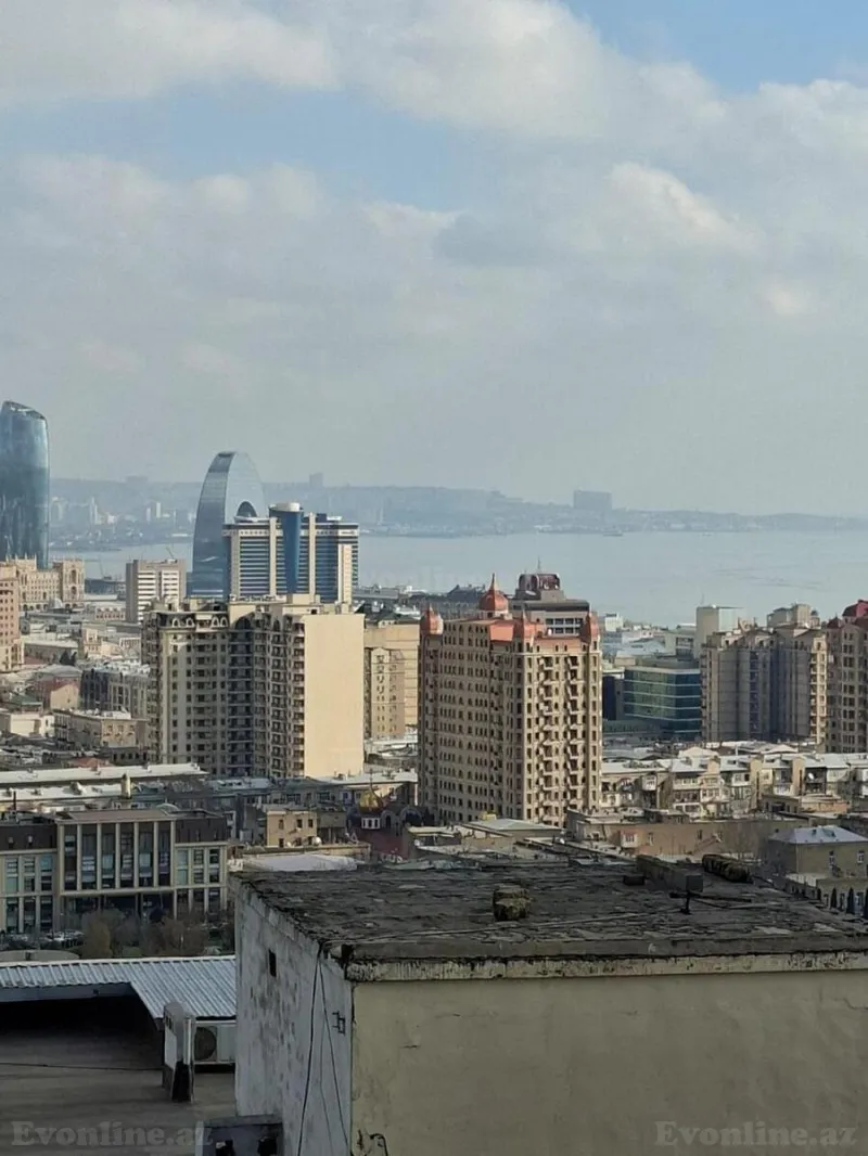 Satılır 3 otaqlı Mənzil Yeni tikili 145 m² Elmlər Akademiyası m.