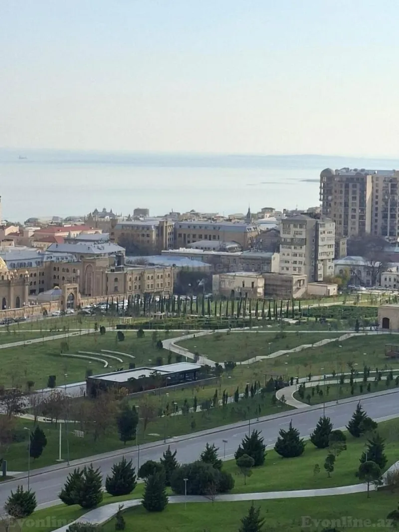 Satılır 3 otaqlı Mənzil Yeni tikili 145 m² Elmlər Akademiyası m. - şəkil 3