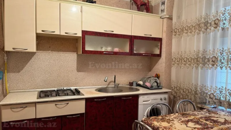 Satılır 3 otaqlı Mənzil Köhnə tikili 75 m² Gənclik m. - şəkil 8