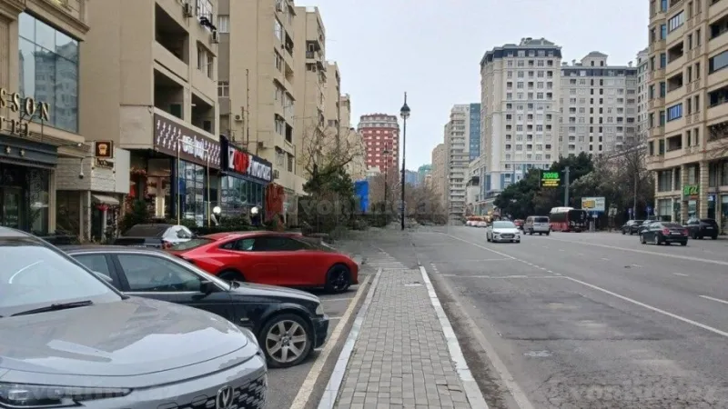 Satılır 3 otaqlı Mənzil Köhnə tikili 75 m² Gənclik m. - şəkil 13