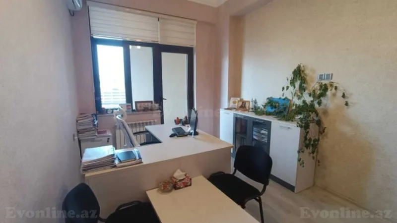 Kirayə verilir Ofis 102 m² Nizami m.