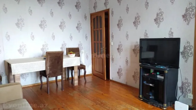 Satılır 2 otaqlı Mənzil Köhnə tikili 50 m² Gənclik m.