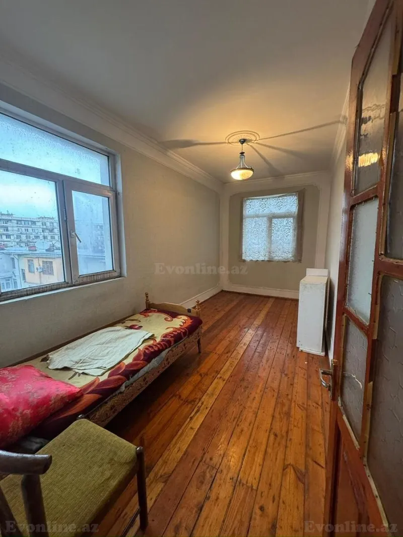 Satılır 2 otaqlı Mənzil Köhnə tikili 55 m² 2-ci mikrorayon - şəkil 2