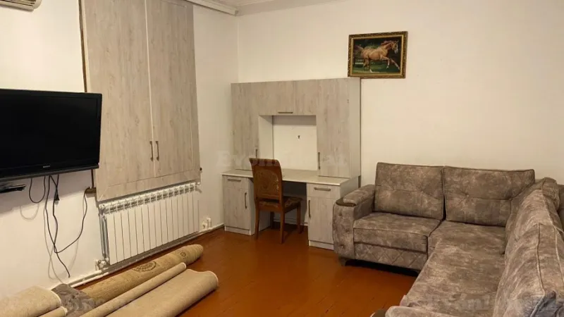 Kirayə verilir 2 otaqlı Mənzil Köhnə tikili 43 m² Nəsimi r.