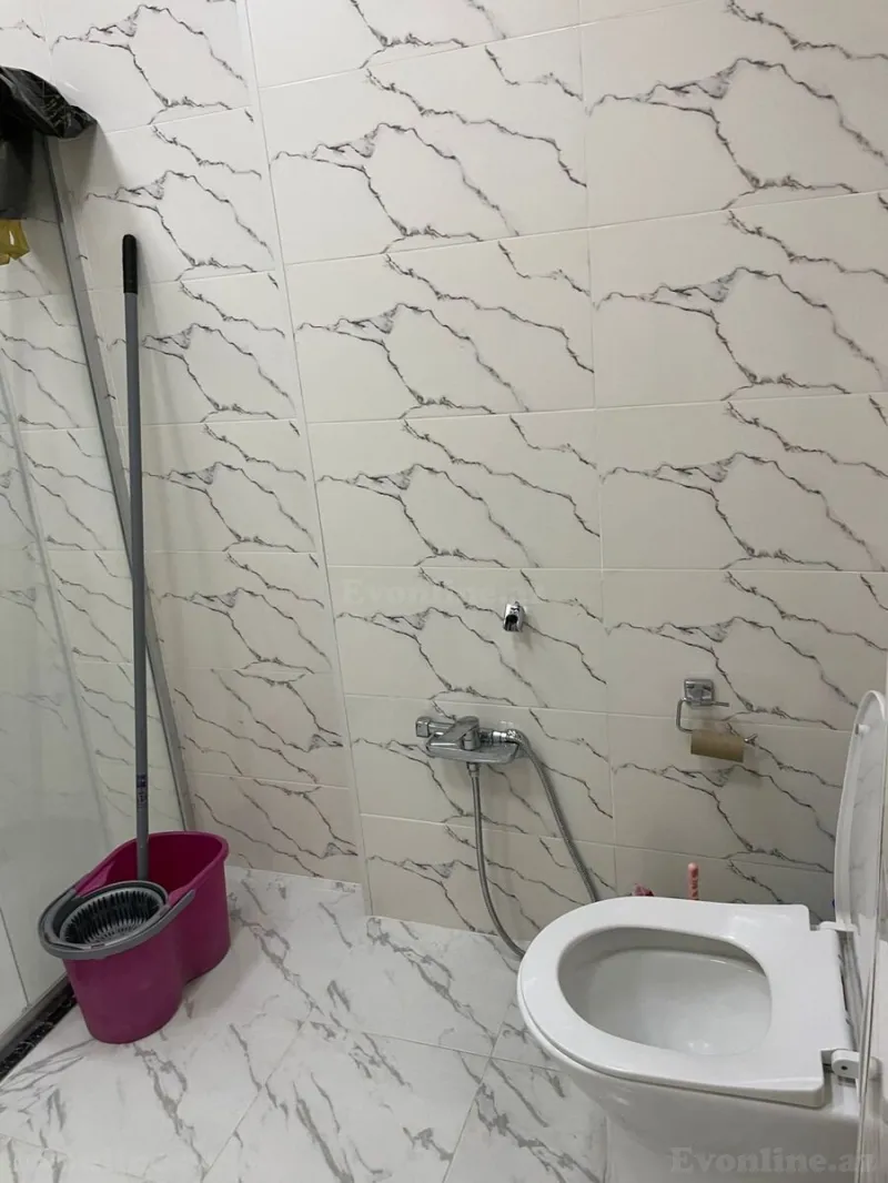 Kirayə verilir 2 otaqlı Mənzil Yeni tikili 120 m² Nərimanov r. - şəkil 13